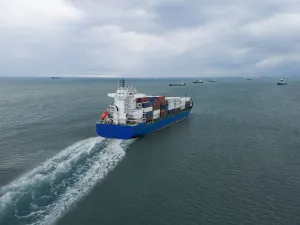 US and Israel Strikes on Iran Disrupt Global Shipping and Energy Flows