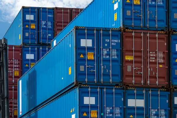 U.S. Imports Fall: 12 Months of Container Declines and Tariff Risks